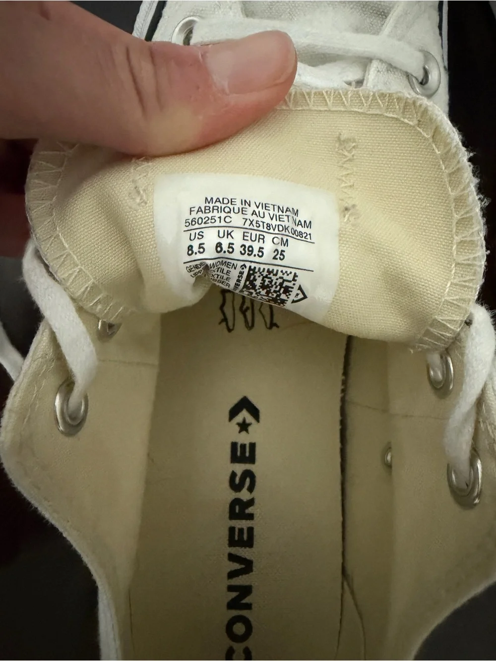 Converse White Canvas Low-Top Sneakers with Black Insole Logo - Picture 4 of 5